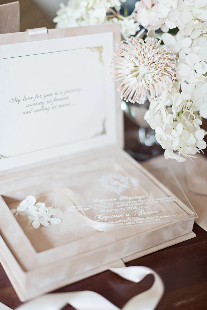 beautiful box as a wedding invite | Wedifys