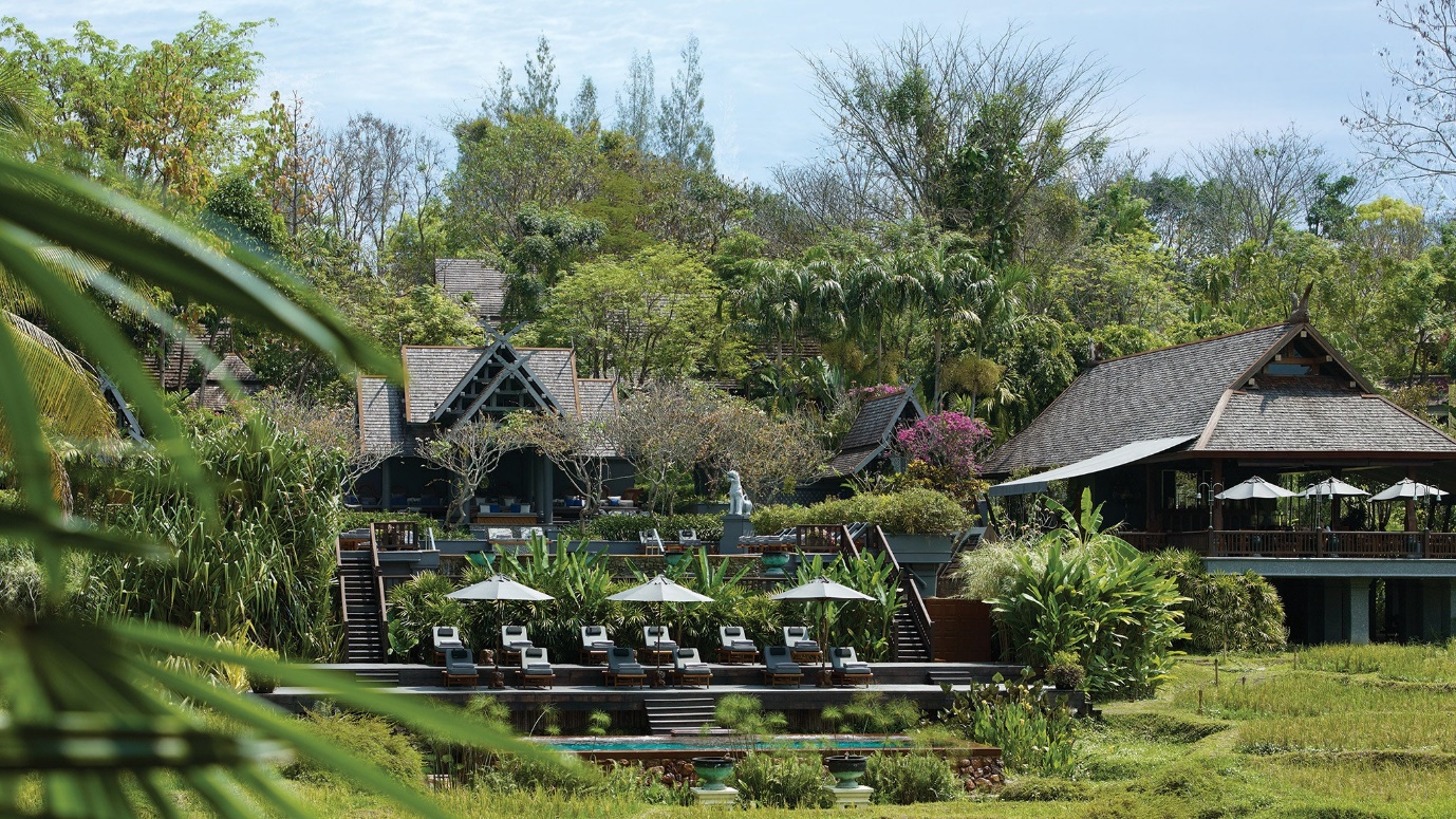 a picture from the front of the Four Seasons Resort in Chiang Mai | Wedifys