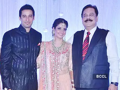 Zulfi Syed and Sheena Varma at their wedding with Subrata Roy | Wedifys