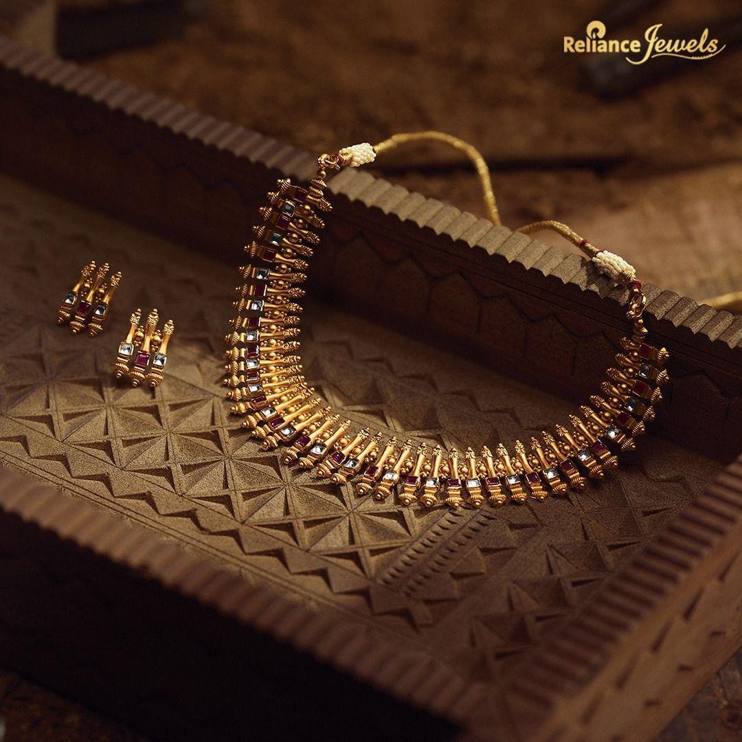 Gold jewlery line by Reliance Jewels | Wedifys