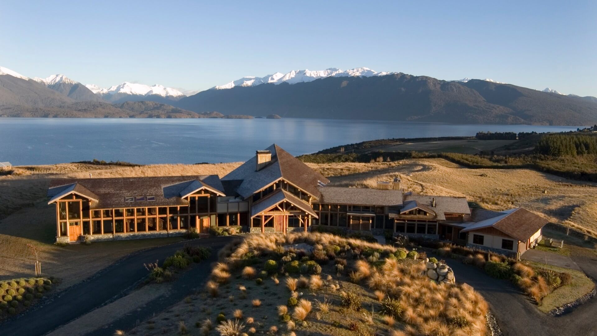Fiordland Lodge in Te Anau, New Zealand | Wedifys