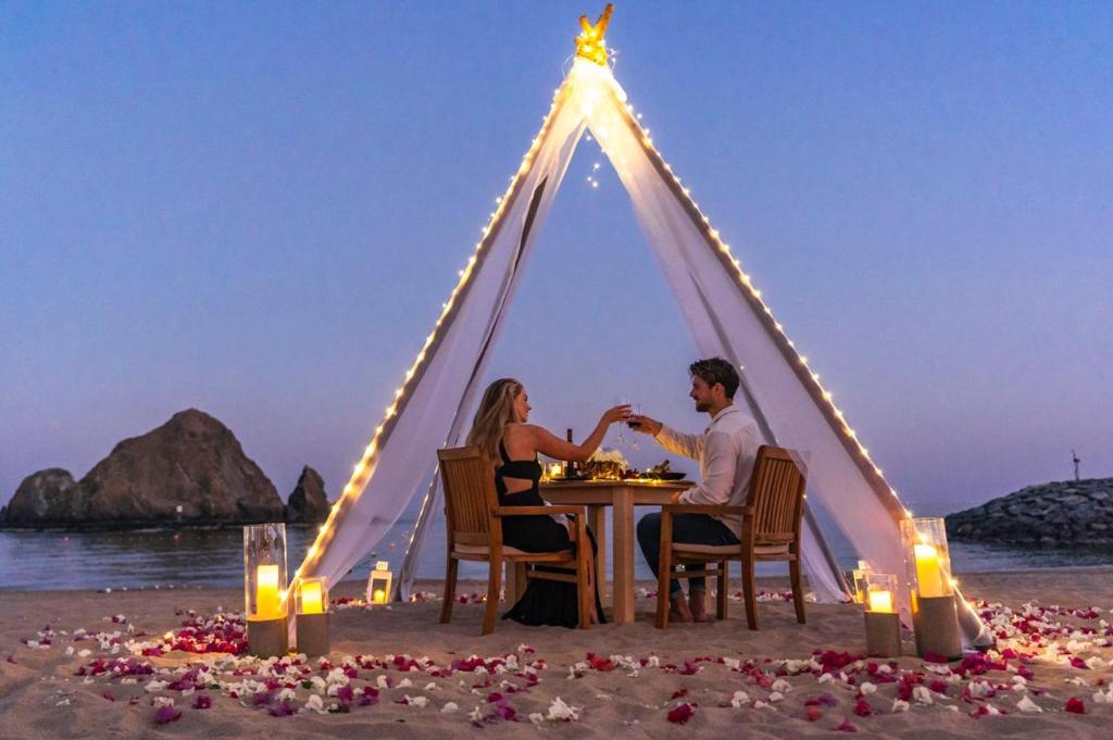 dinner date setup at Al Aqah Resort | Wedifys