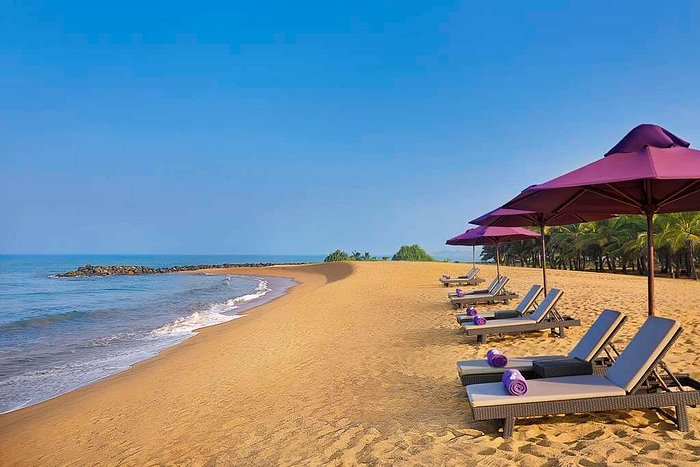 sea shore at the AVANI Kalutara Resort in Sri Lanka | Wedifys
