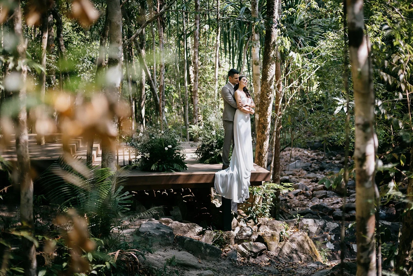elopement style photoshoot at the Datai Langkawi | Wedifys