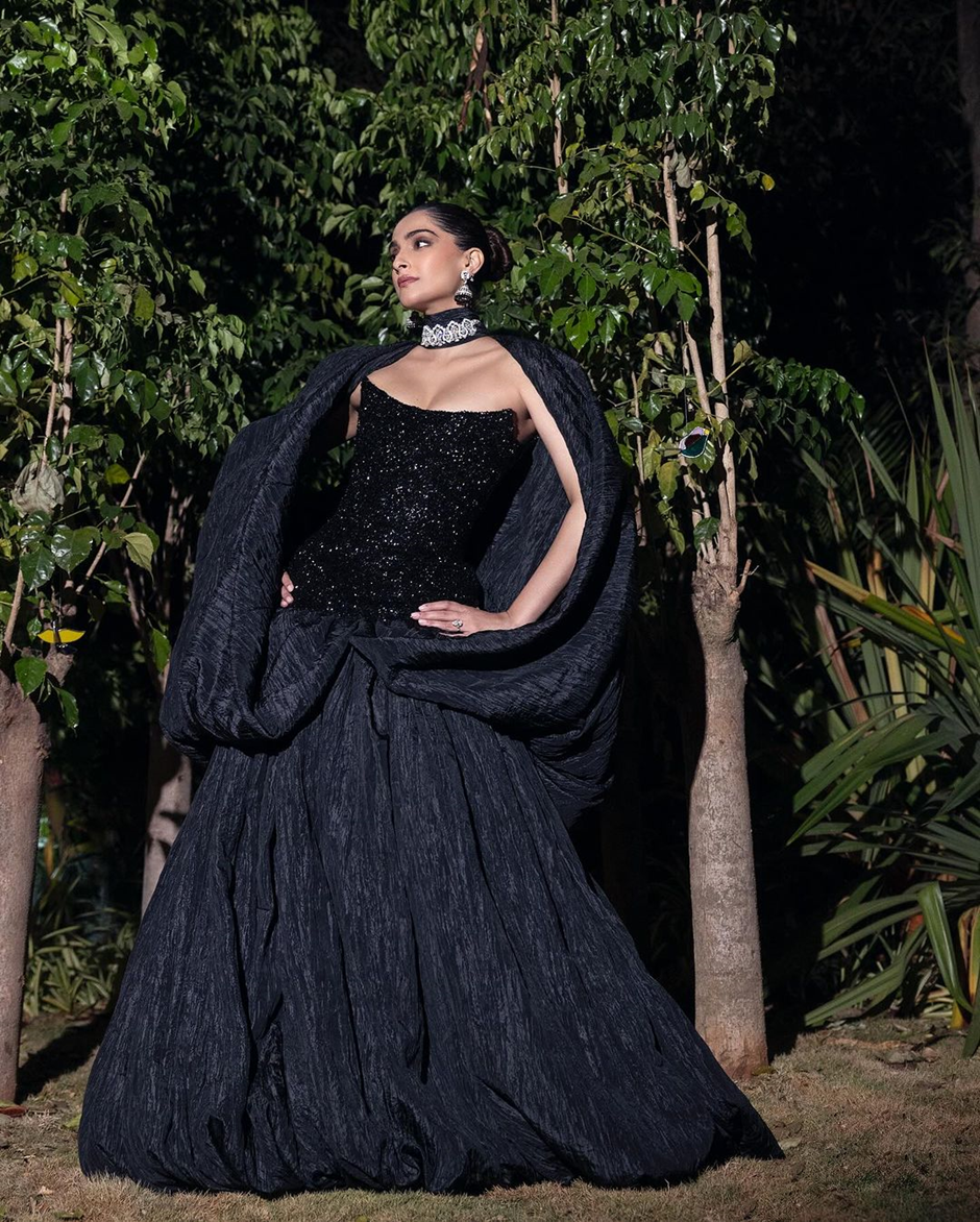 Sonam Kapoor Ahuja Stuns in Black Couture | Wedifys