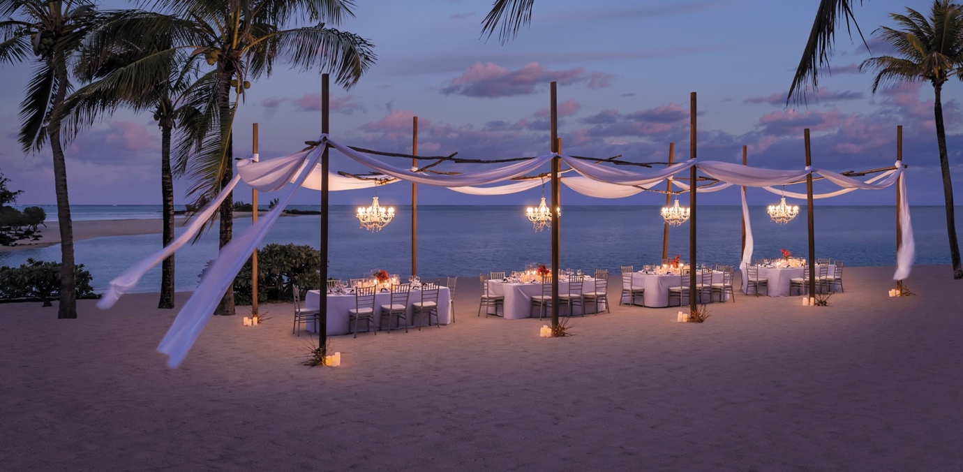 wedding décor at Shangri-La’s Le Touessrok Resort and Spa in Mauritius | Wedifys