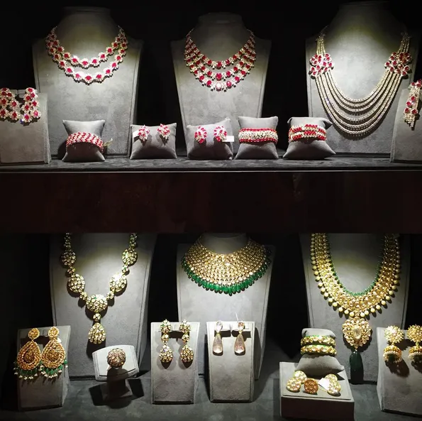 jewelry display at the Vogue Wedding Show | Wedifys