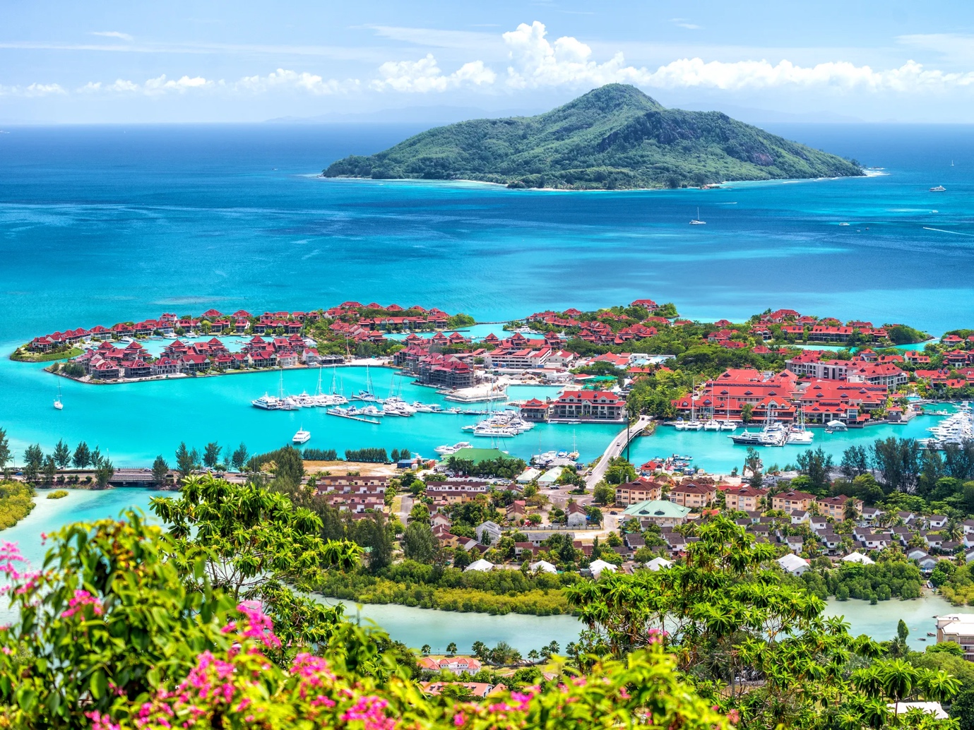aerial view of Seychelles for a perfect honeymoon | Wedifys