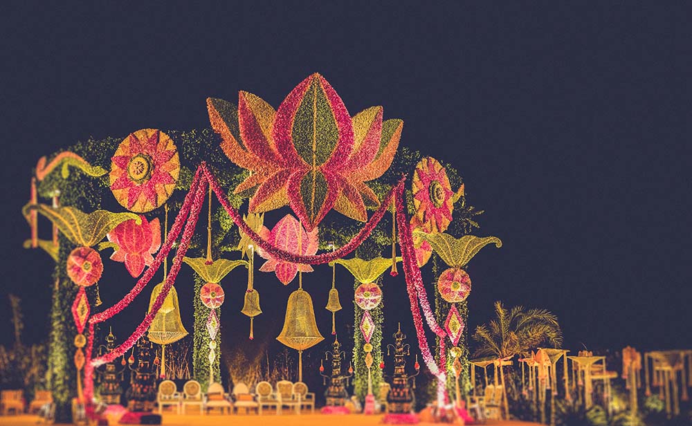 autumn themed décor for Indian mehndi | Wedifys