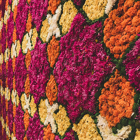 autumn themed décor for Indian mehndi | Wedifys
