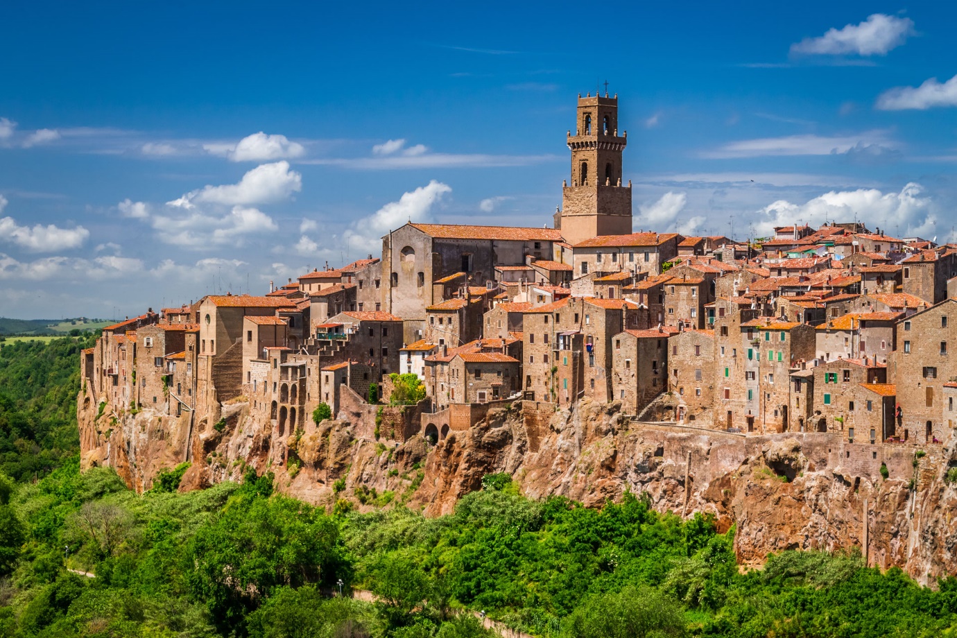 Aerial view of Pitigliano, a historic Tuscan town known as "Little Jerusalem" | Wedifys