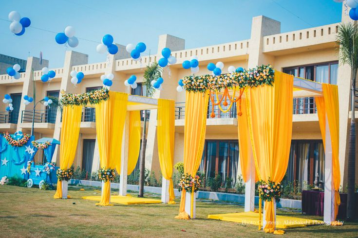 a house decorated for a wedding with vibrant colors | Wedifys