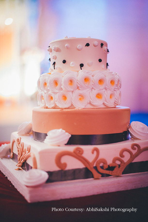 wedding cake of Sweta and Vibhu | Wedifys