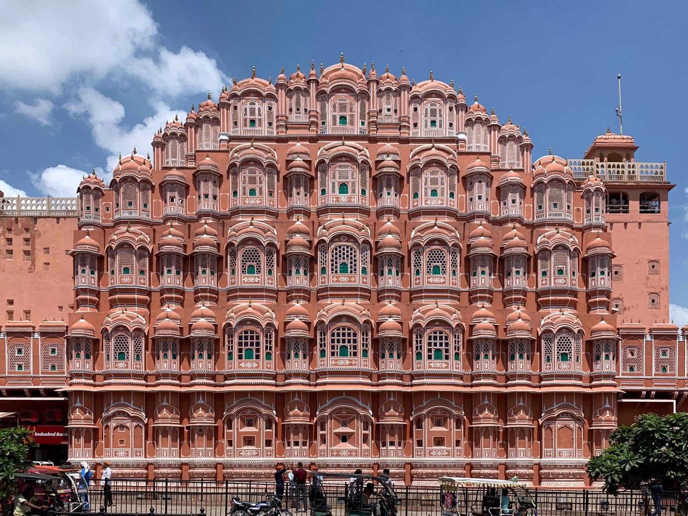the iconic Hawa Mahal in Jaipur | Wedifys