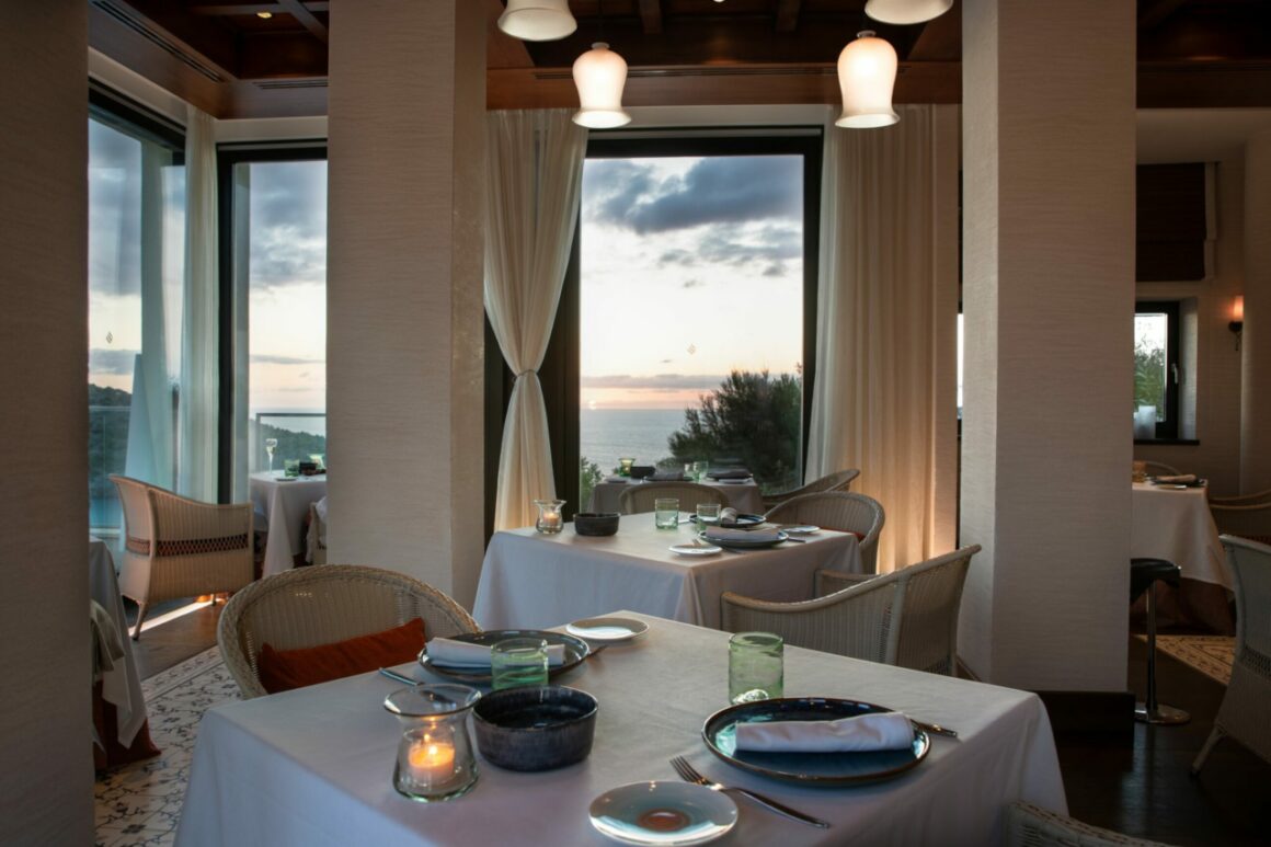 Dining area of the Jumeirah Port Soller Hotel and Spa | Wedifys