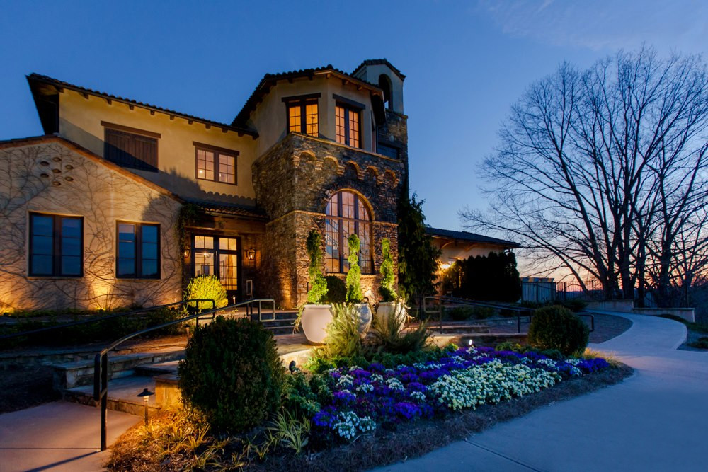 outside view of the Montaluce Winery in Atlanta, Georgia | Wedifys