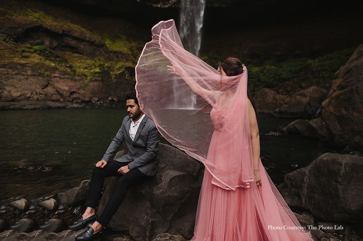 Sneha and Jignesh in their pre-wedding photoshoot near Pune, India | Wedifys