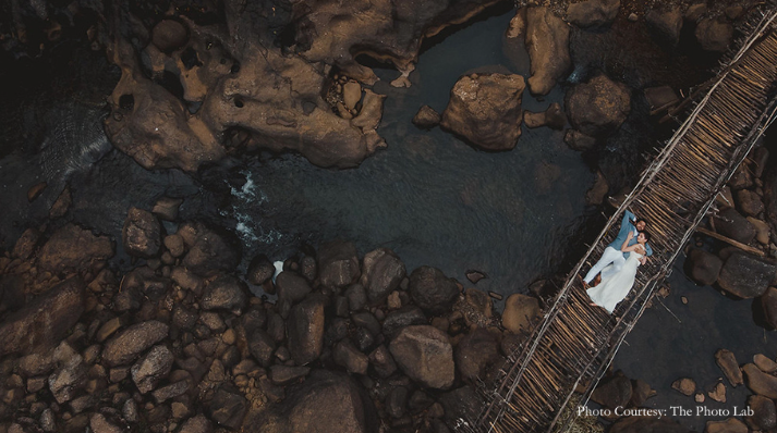 Sneha and Jignesh in their pre-wedding photoshoot near Pune, India | Wedifys