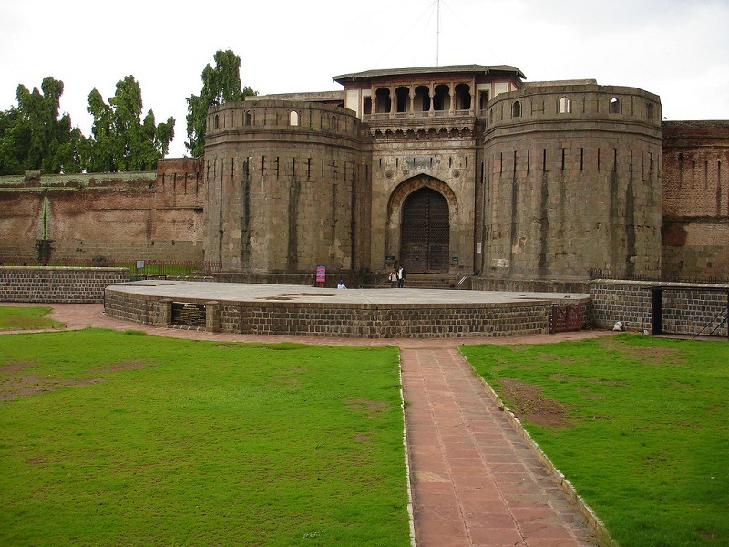 main gate of the Shaniwar Wada Palace in Pune | Wedifys