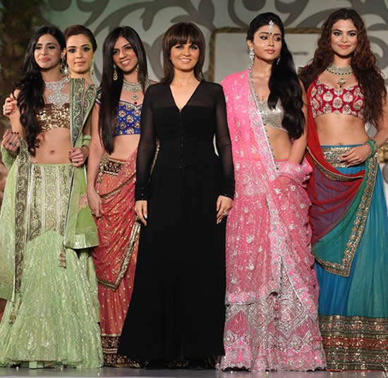 Neeta Lulla with her top models at the end of the show | Wedifys