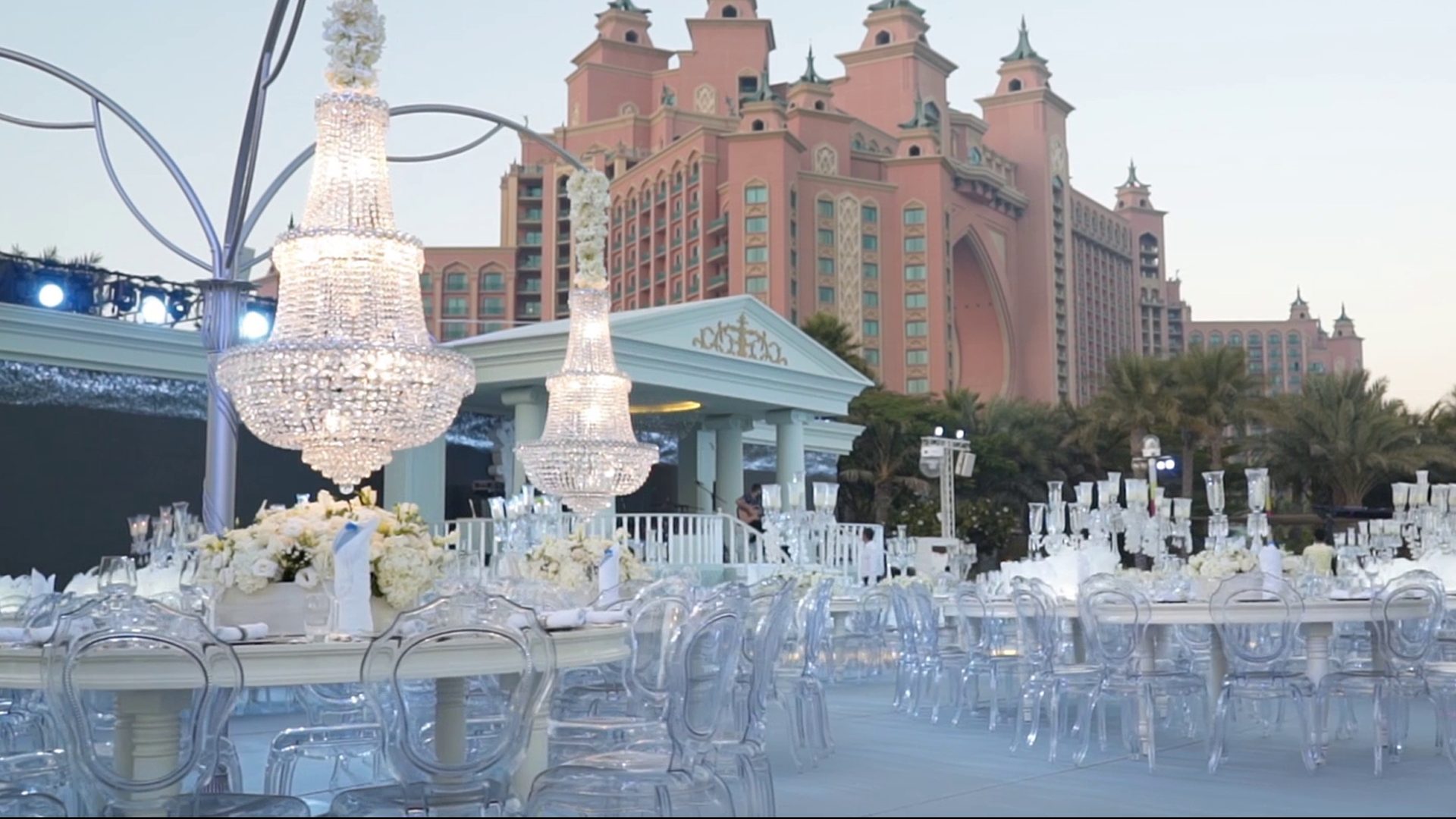 wedding décor at the Atlantis, The Palm in Dubai | Wedifys