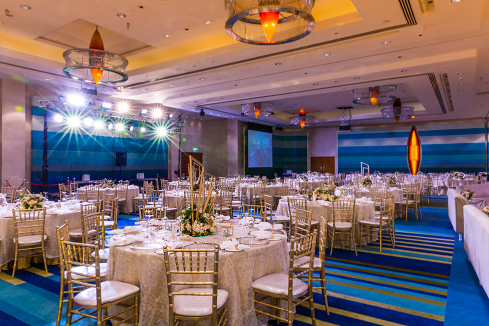 modern day picture of the Safina Ballroom in Jumeirah Beach Hotel in Dubai | Wedifys