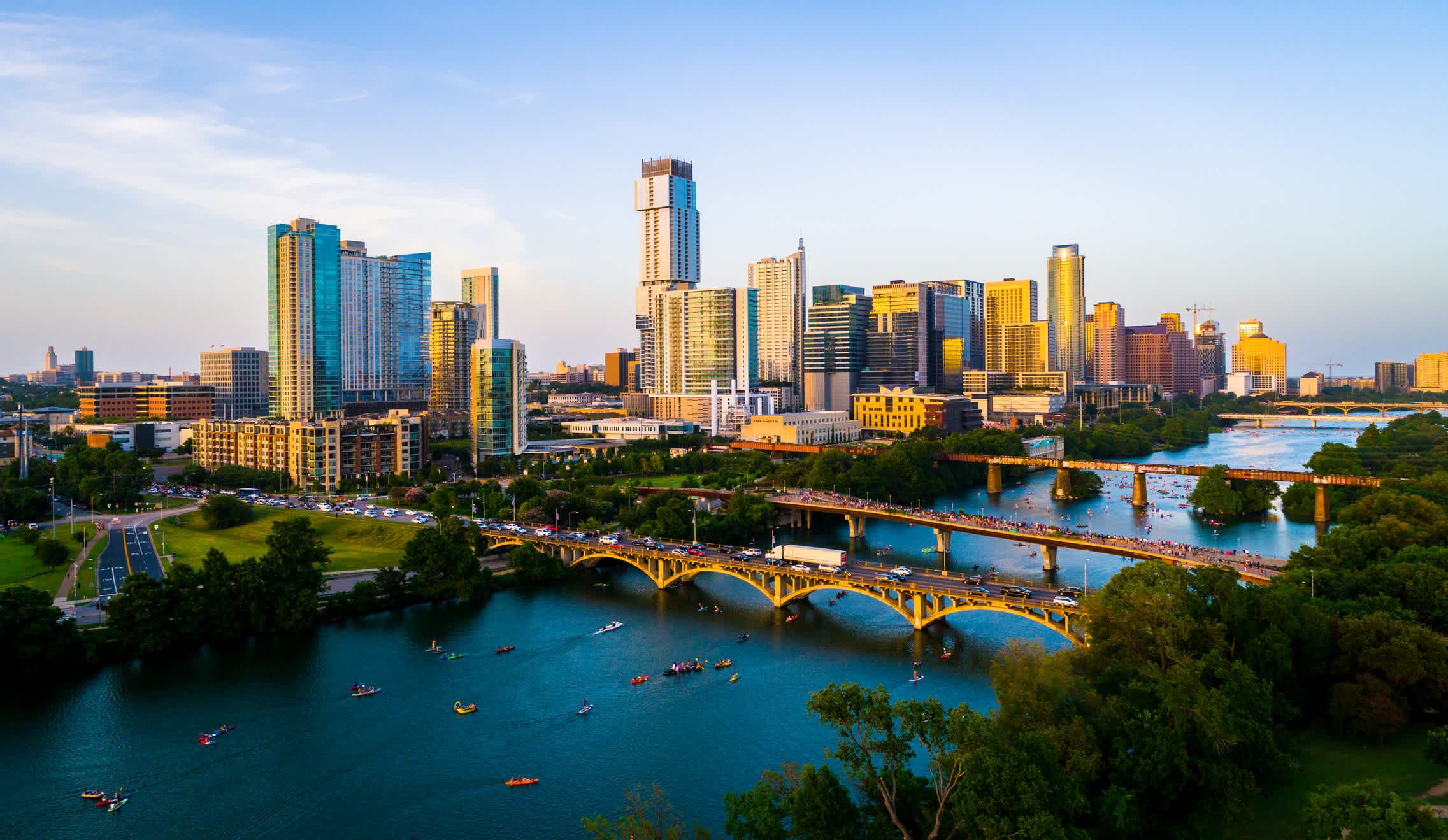 aerial view of Austin, Texas | Wedifys