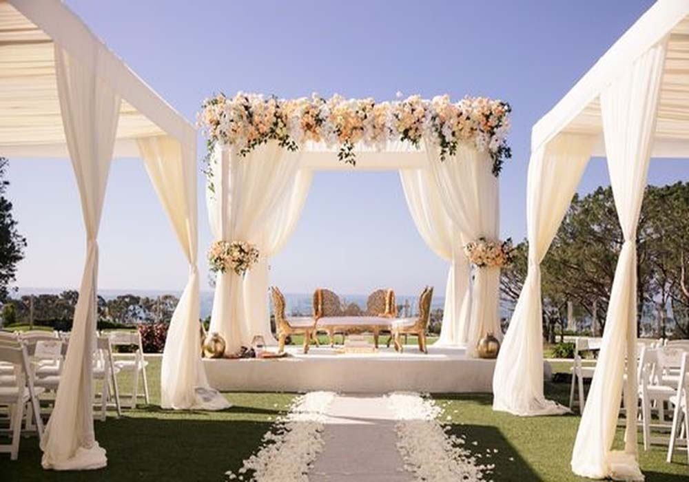 wedding décor at the Westin Sohna Resort & Spa | Wedifys