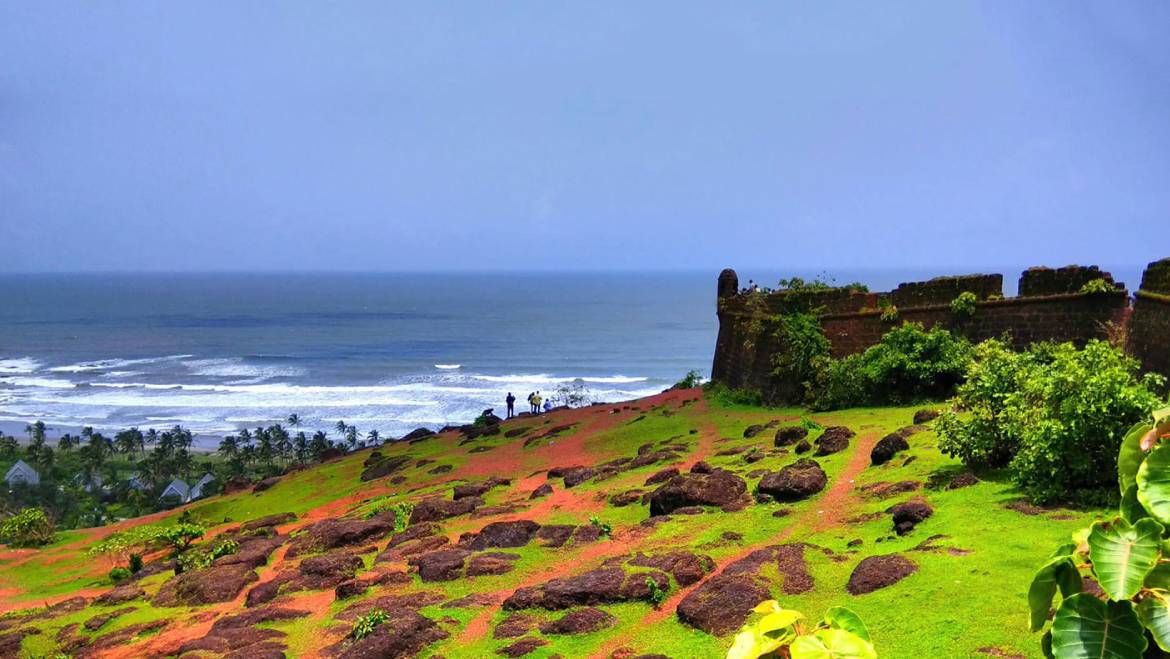 a view of Chapora Fort in Goa | Wedifys