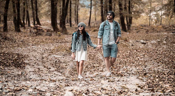 Apoorvi and Rohit in their pre-wedding photoshoot in Himachal | Wedifys