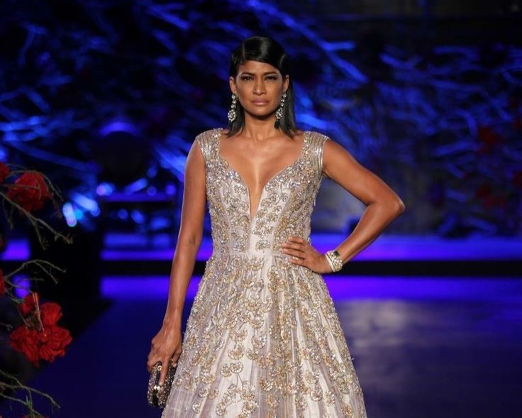 Manish-Malhotra-Spectacular-Couture-Line-at-Amazon-India-Couture-Week