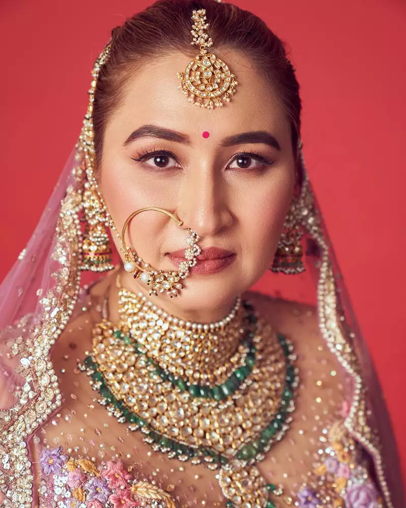 5-Expert-Makeup-Tips-Inspired-by-Jwala-Gutta-No-Makeup-Wedding-Look